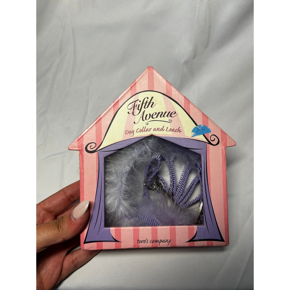 Vintage Twos Company Fifth Avenue Dog Collar and Leash Set Lavender Faux Fur